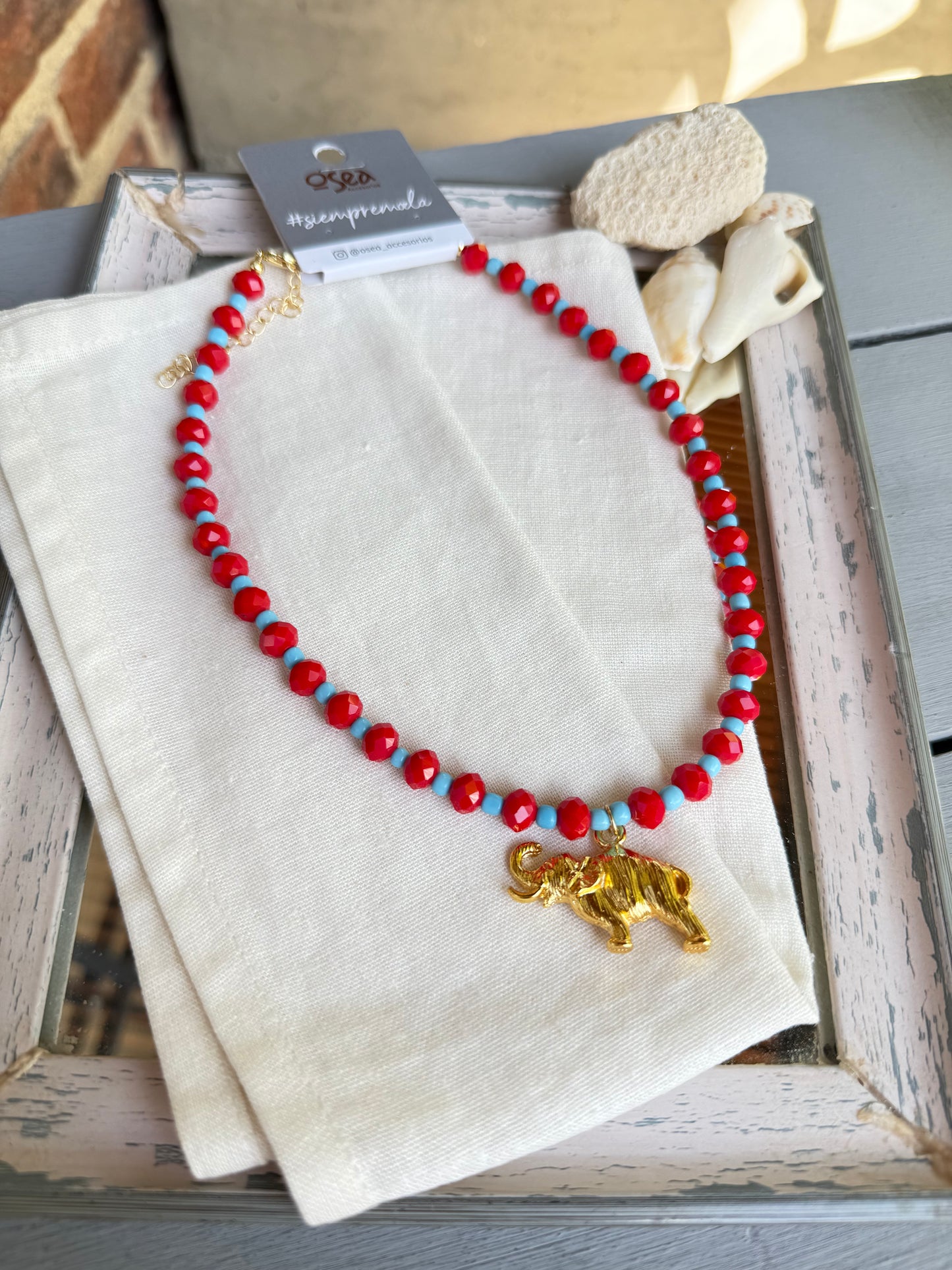 Collar rojo dije elefante