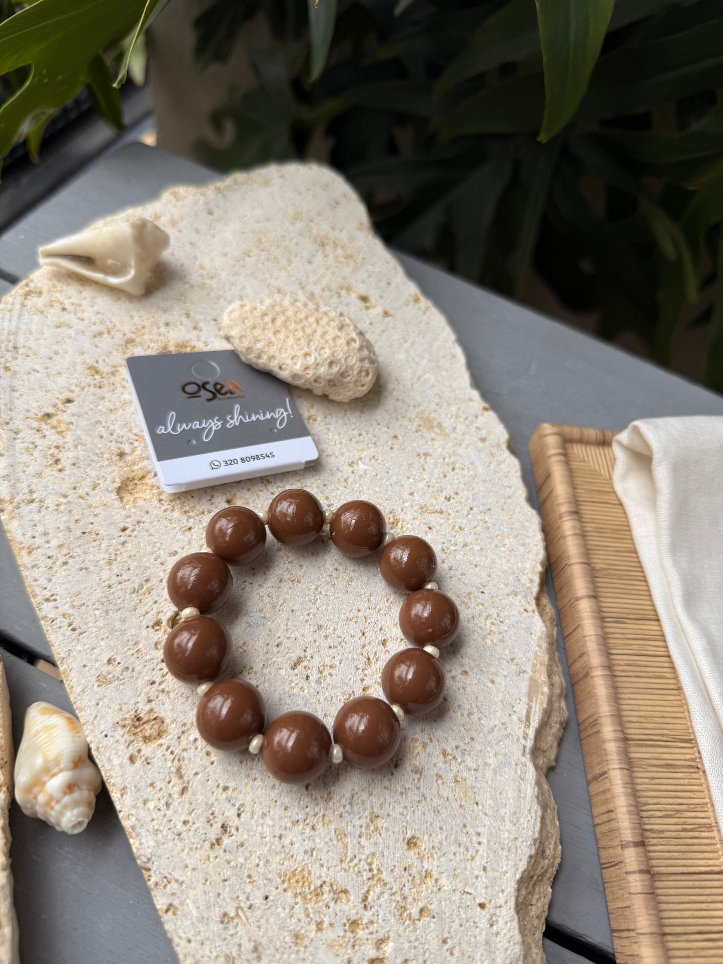 Pulsera bolas resortada