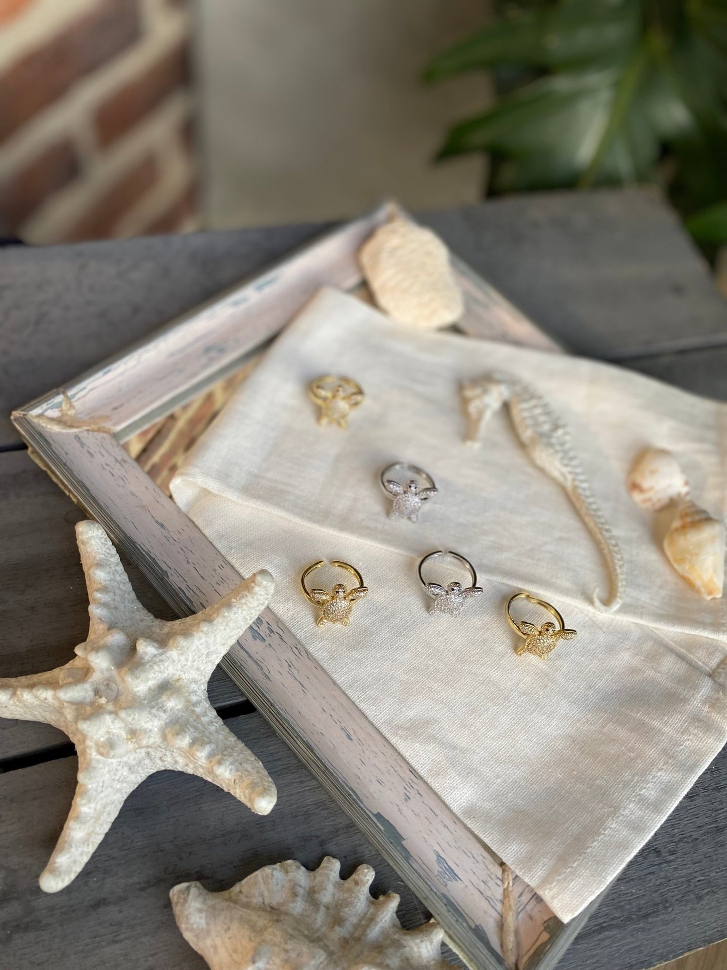 Anillo rodinado tortuga con piedras - Osea accesorios