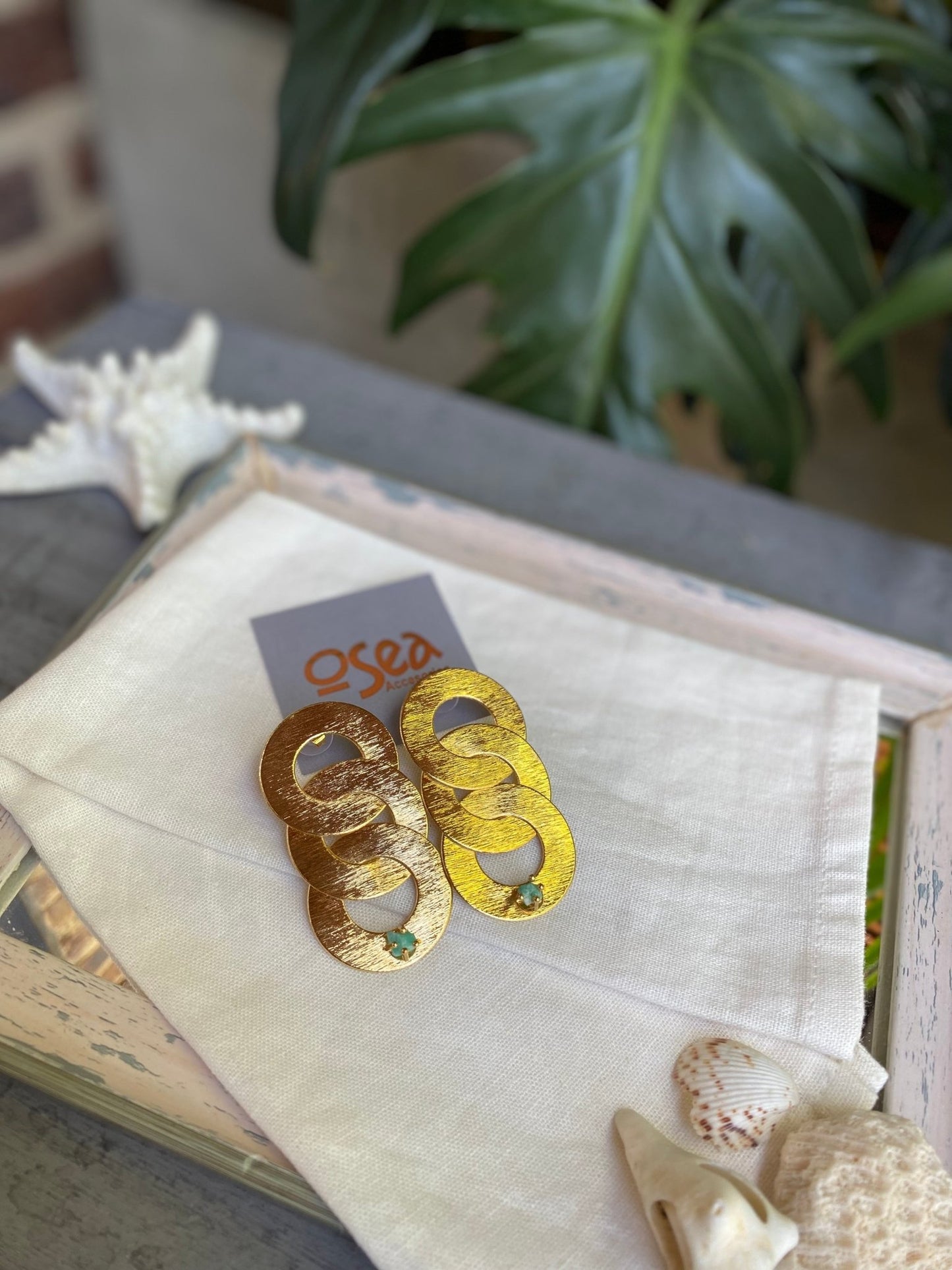 Aretes en bronce triple aro con murralla de esmeralda - Osea accesorios