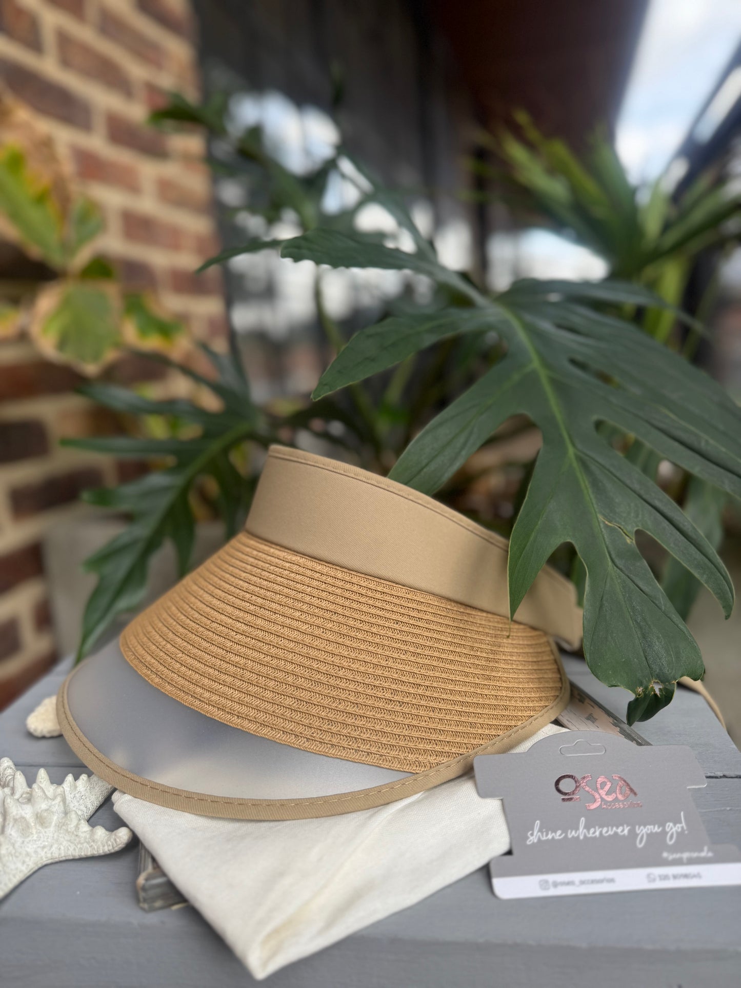 Visera ancha con vinilo
