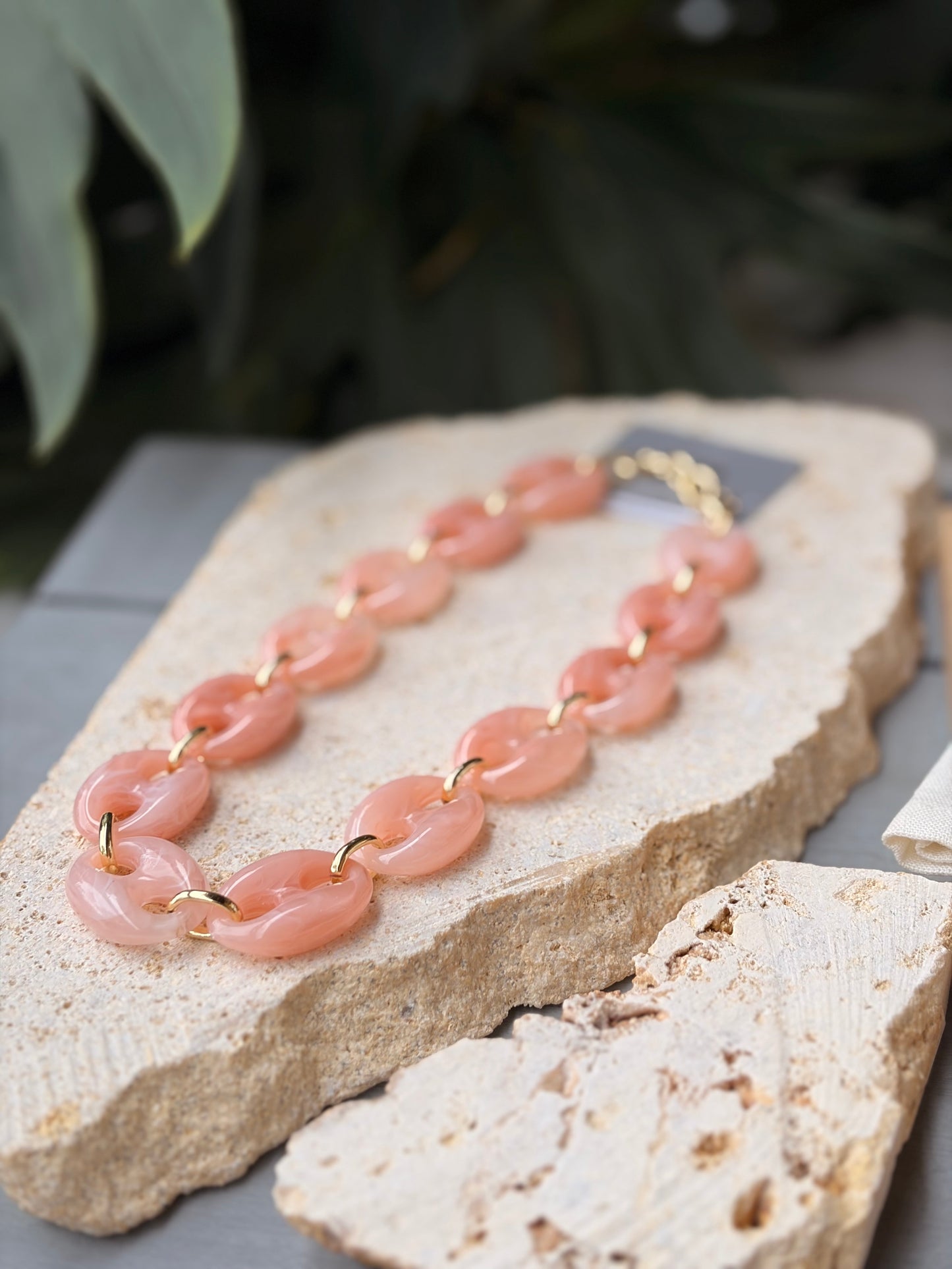 Collar eslabones en resina