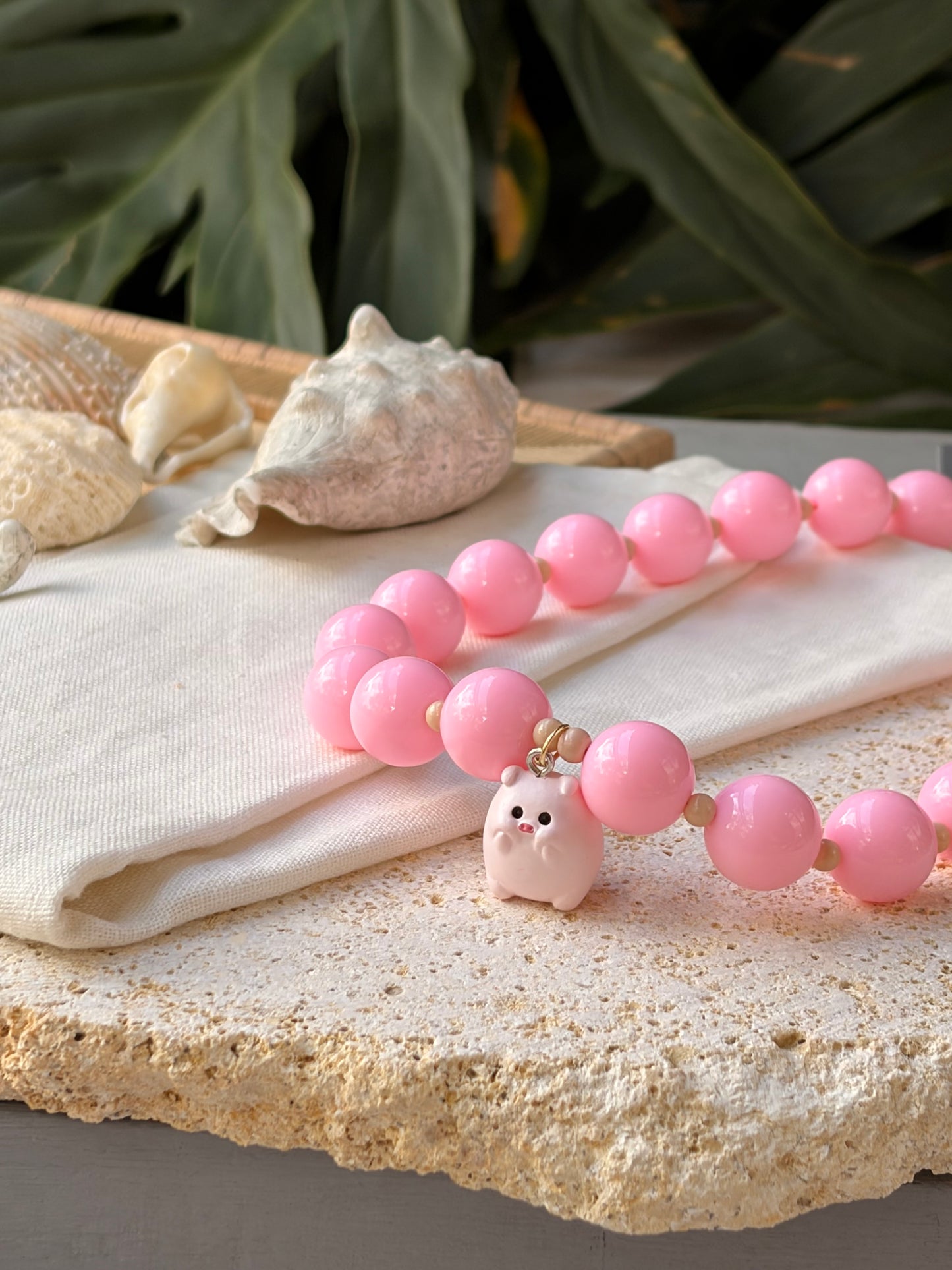 Collar bolas rosadas dije cerdito