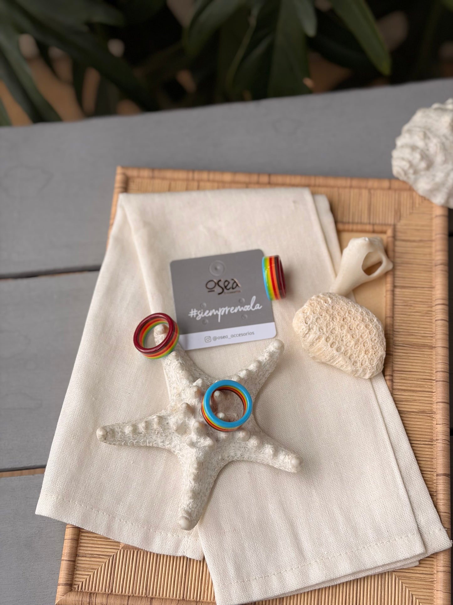 Anillo multicolor en resina