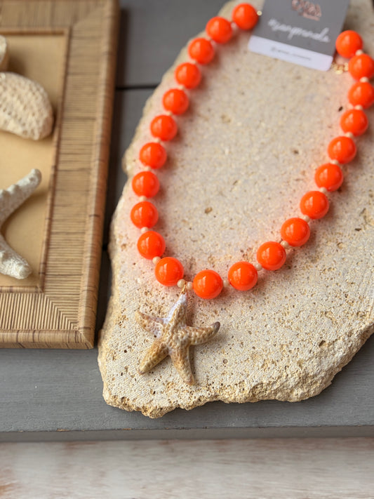 Collar bolas naranja intenso dije estrella de mar