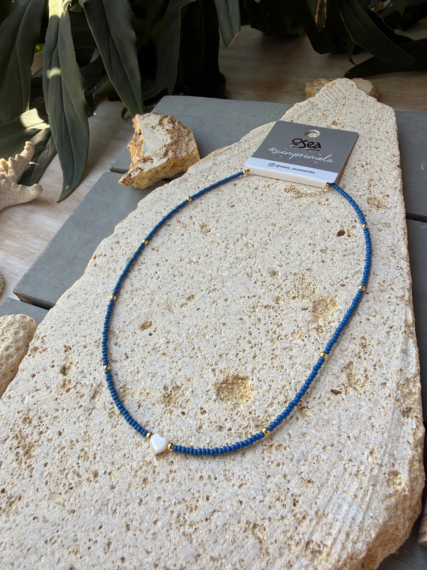 Choker mostacilla corazón nacar