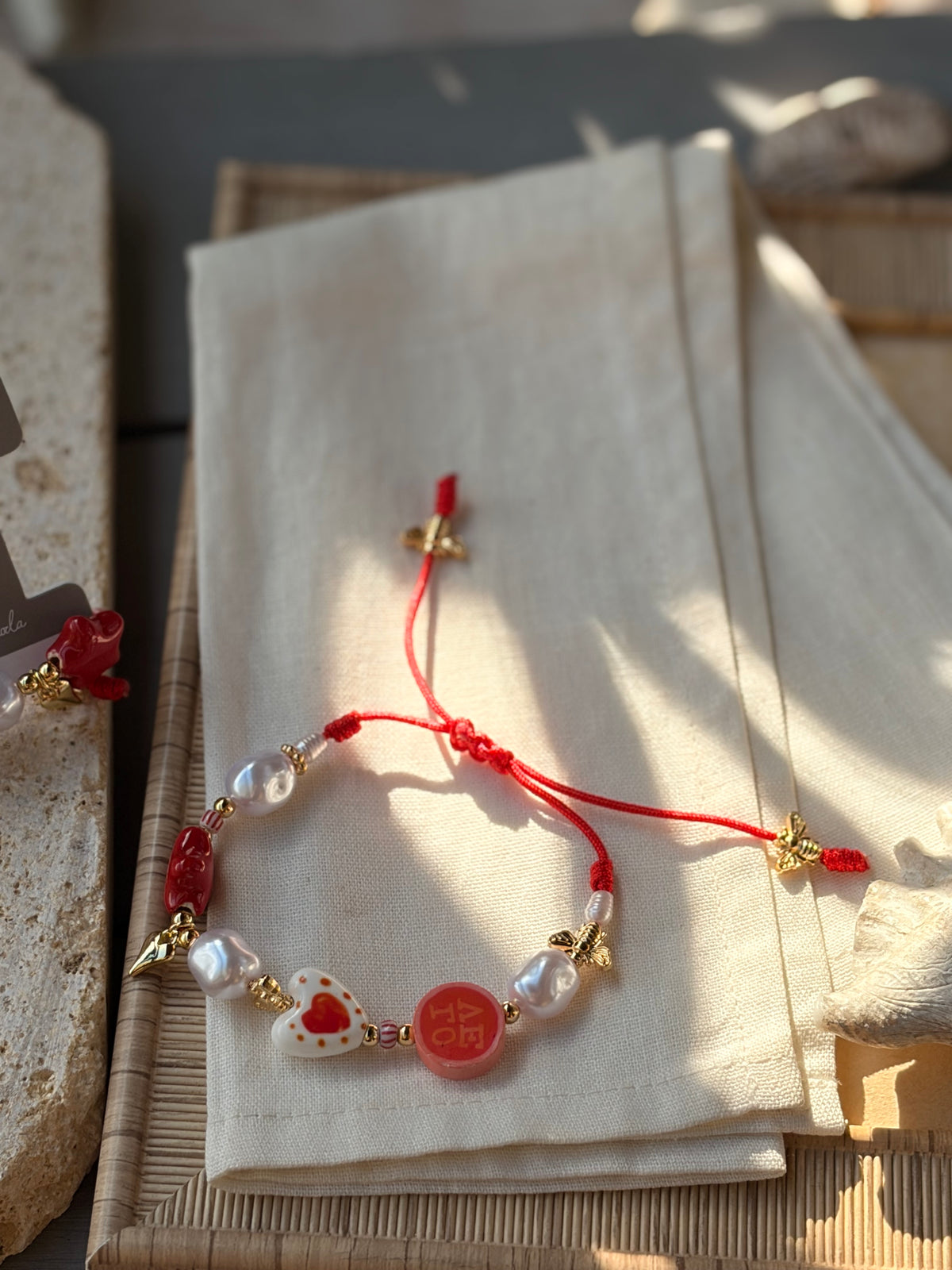 Pulsera hilo grueso love corazón