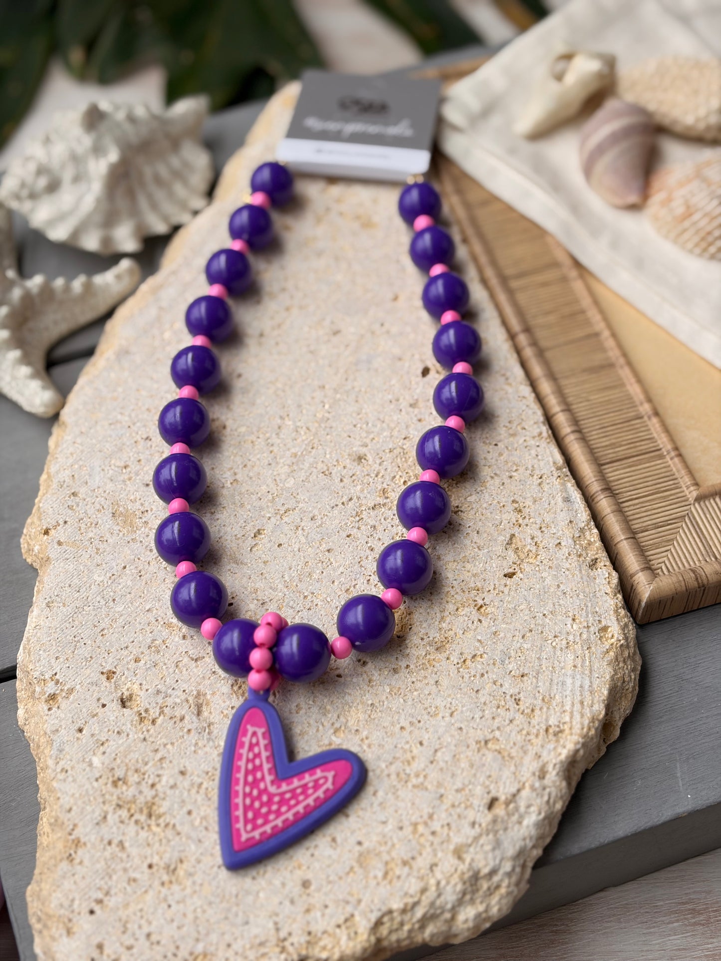 Collar bolas dije corazón relieve