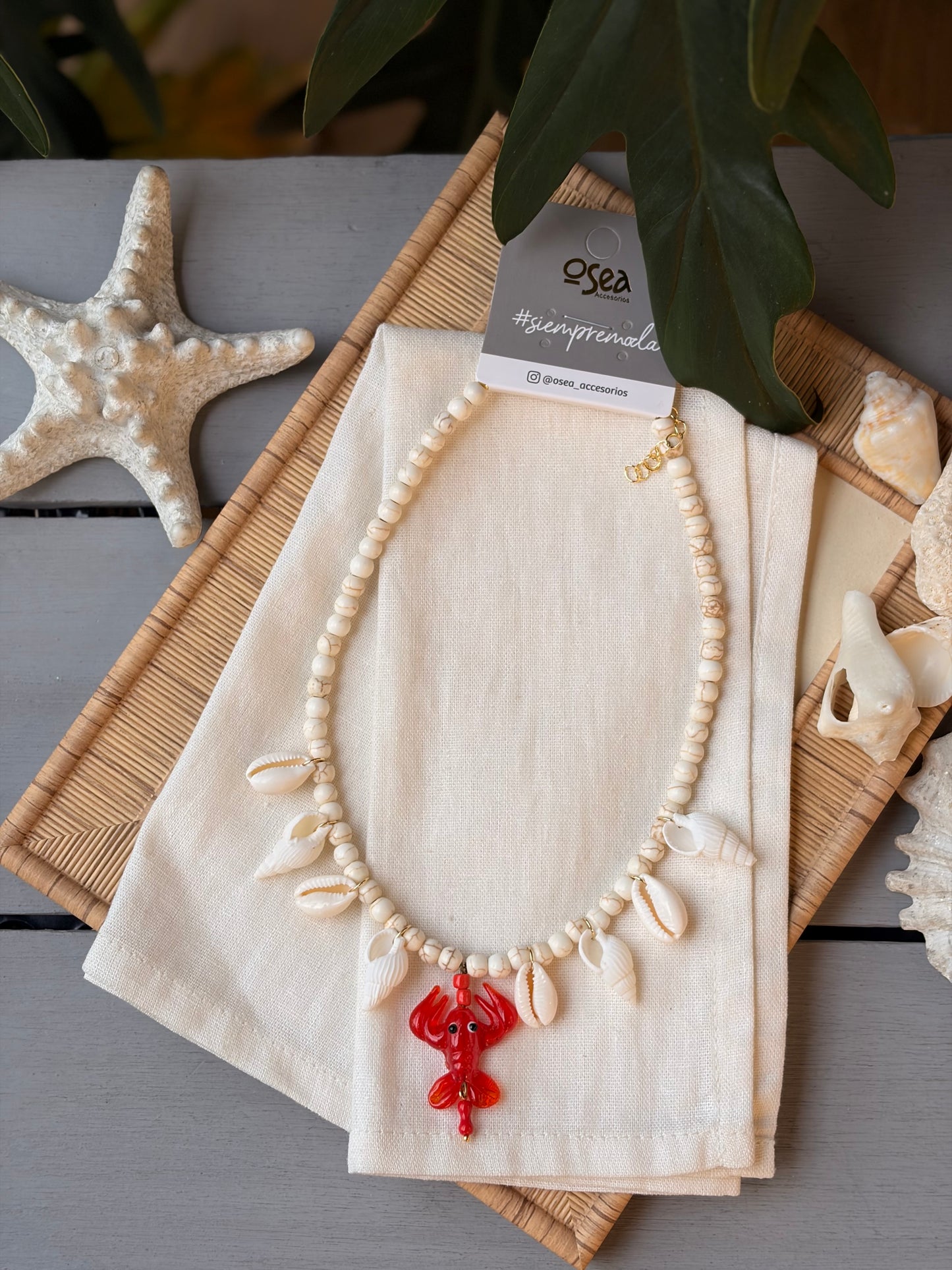 Collar piedra fósil, conchas y dije cangrejo