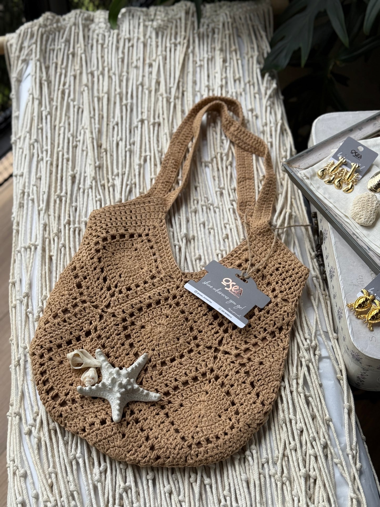 Bolso playero tejido en crochet
