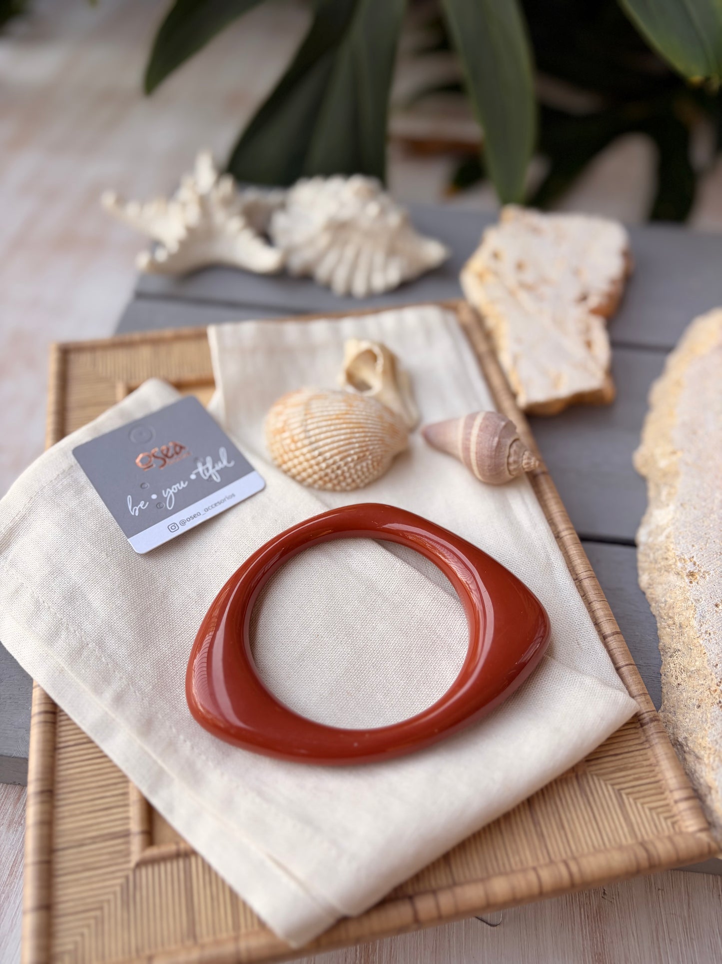 Pulsera en resina forma irregular