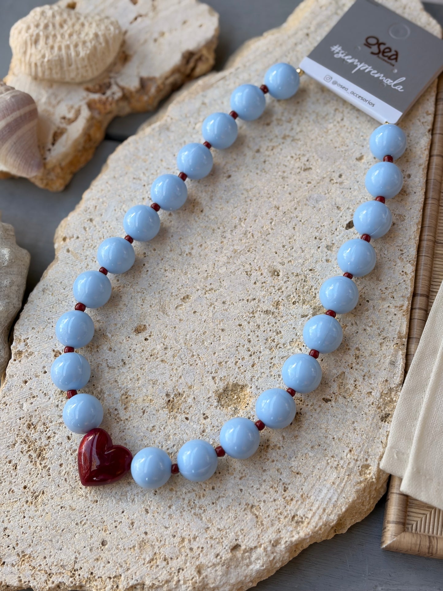 Collar bolas azules dije corazón degradé