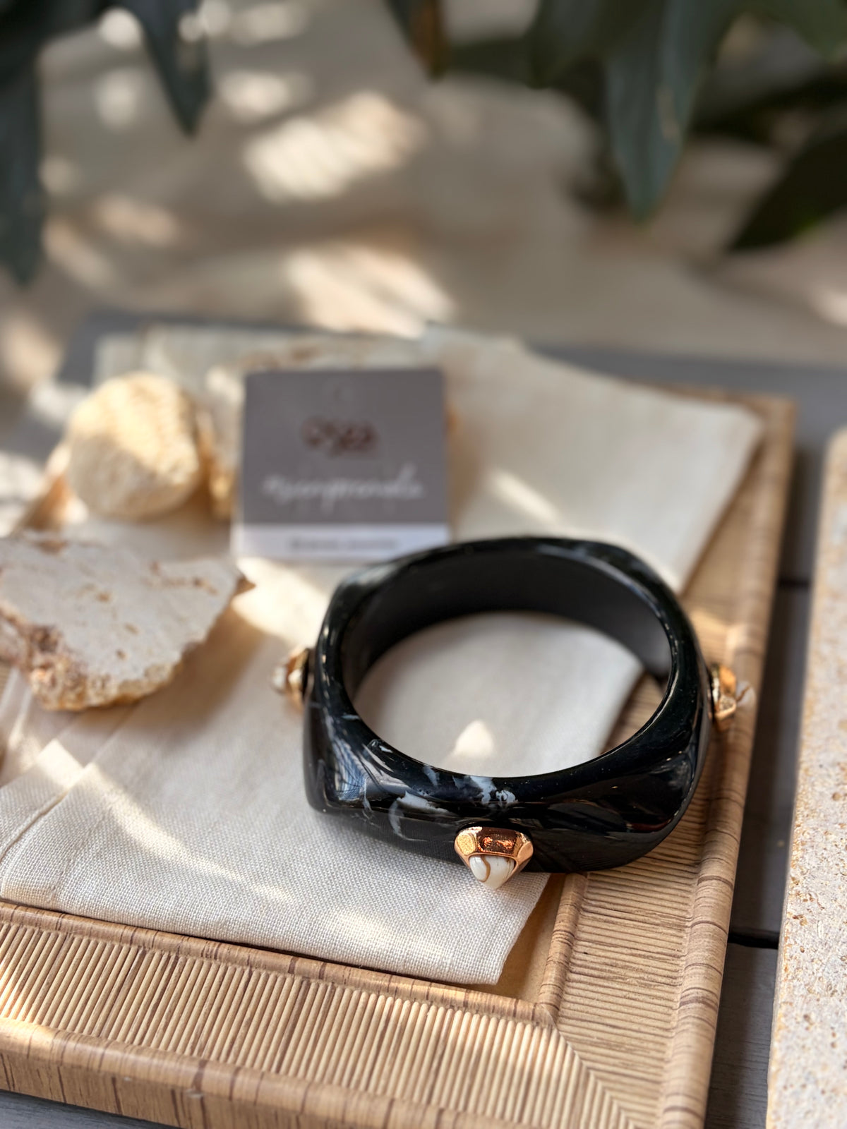 Pulsera en resina degradé con piedras