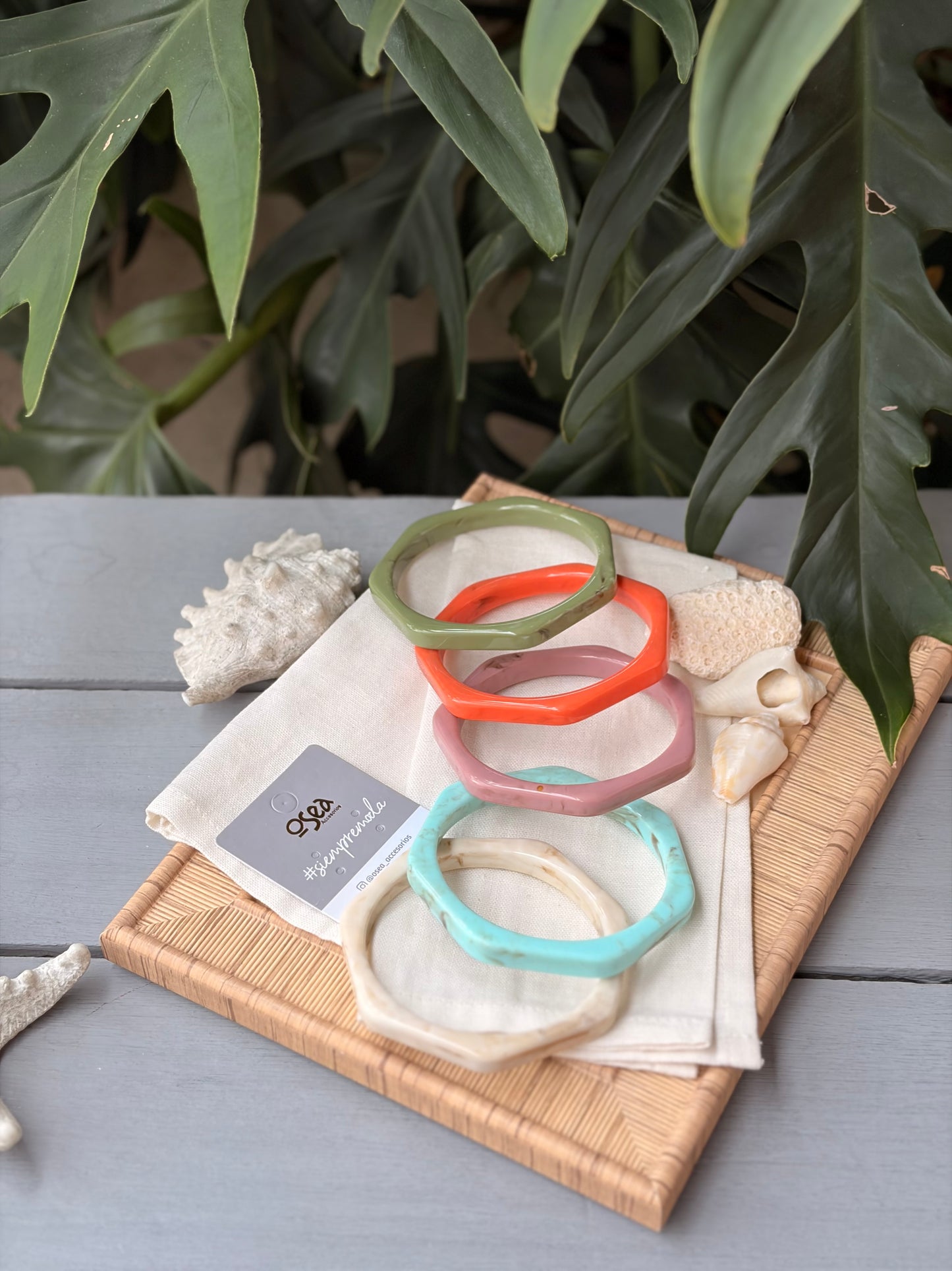 Pulsera tipo rombo en resina