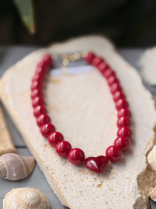 Collar bolas dije corazón vinotinto degradé