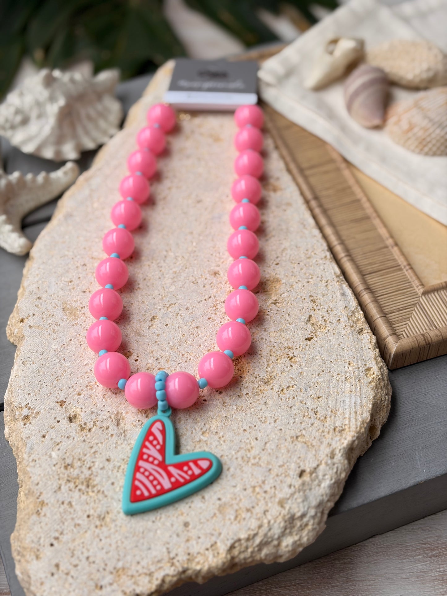 Collar bolas dije corazón relieve