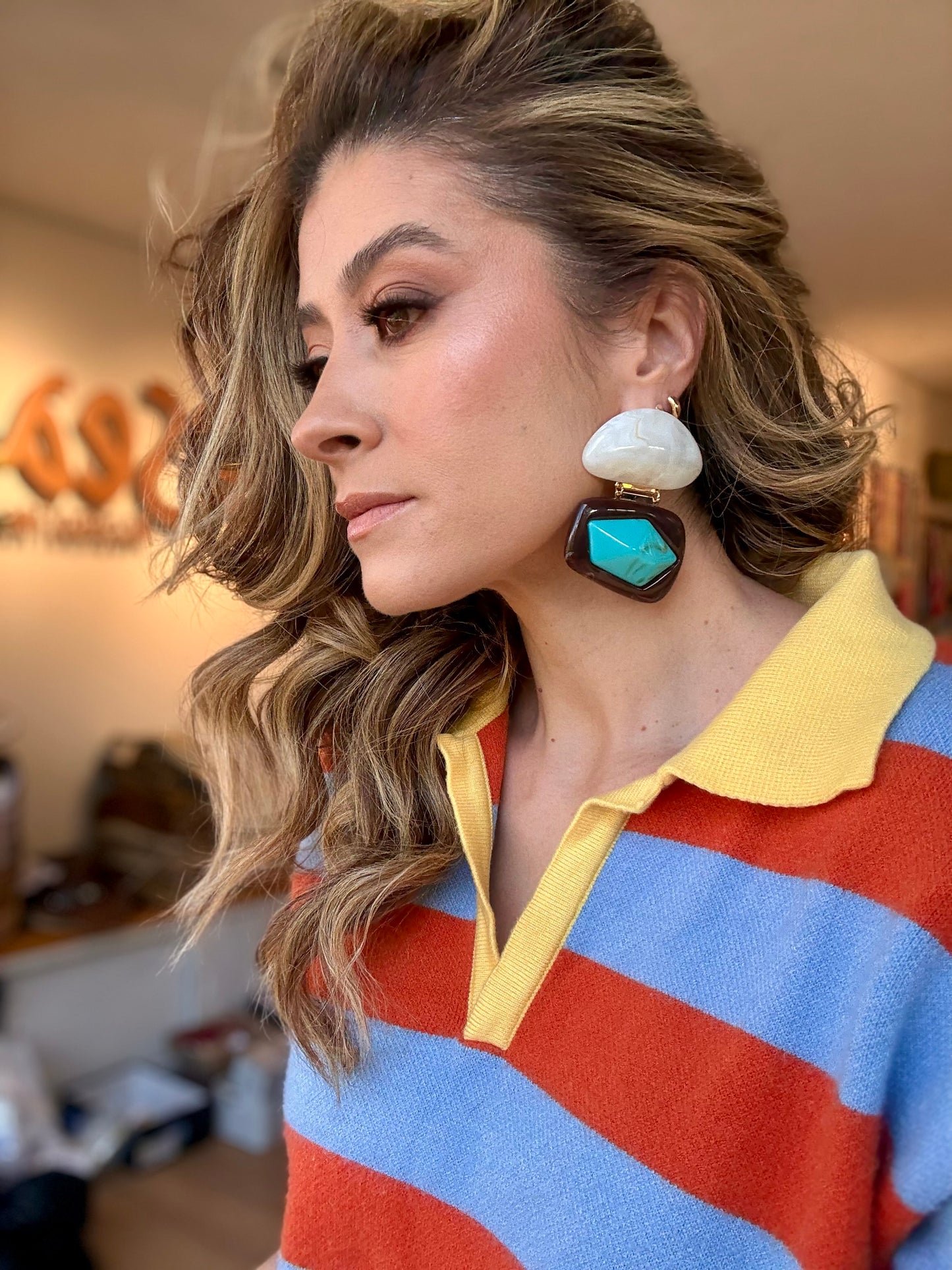 Aretes en resina centro turquesa