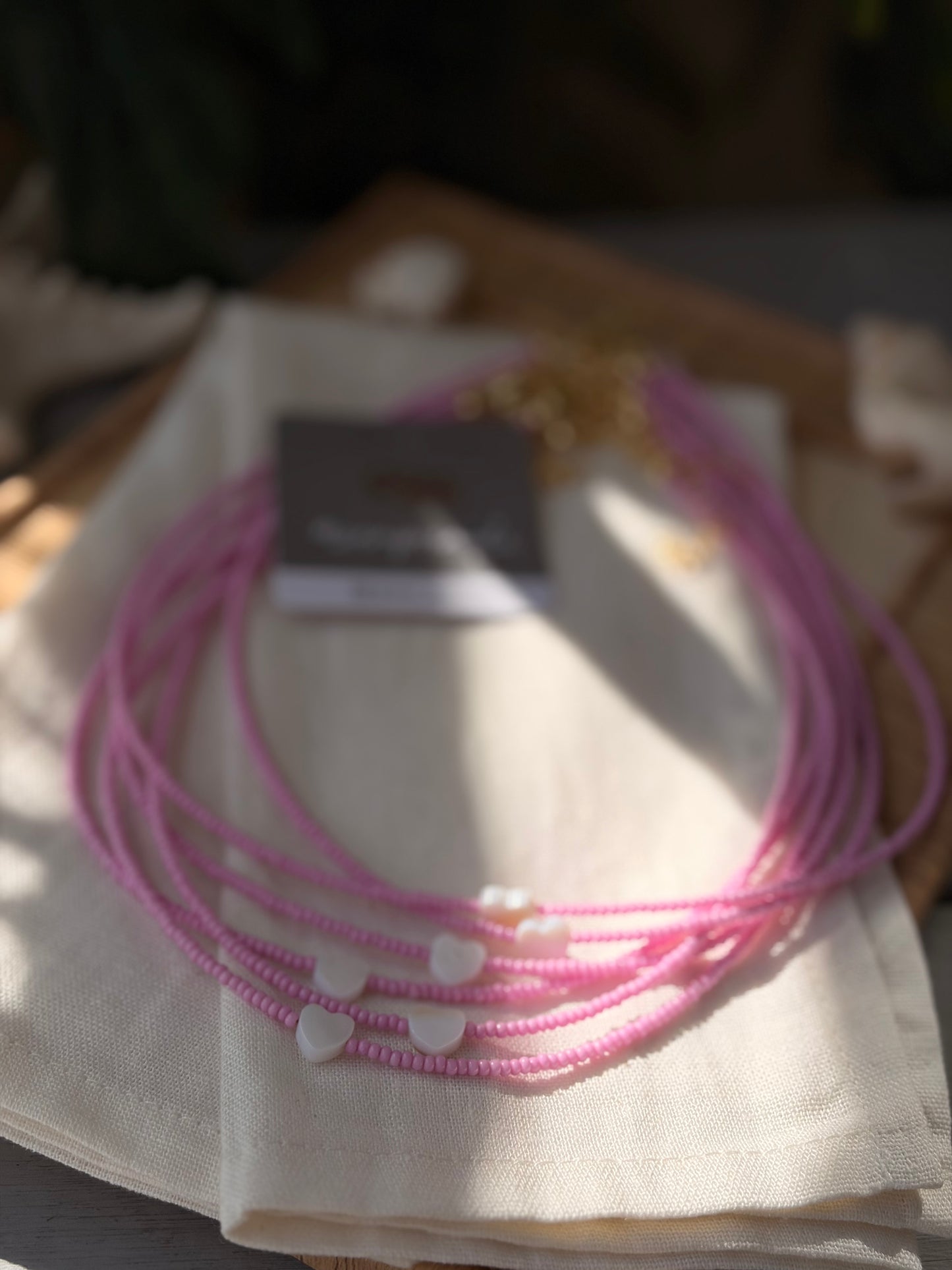 Choker mostacilla rosada corazón nacar