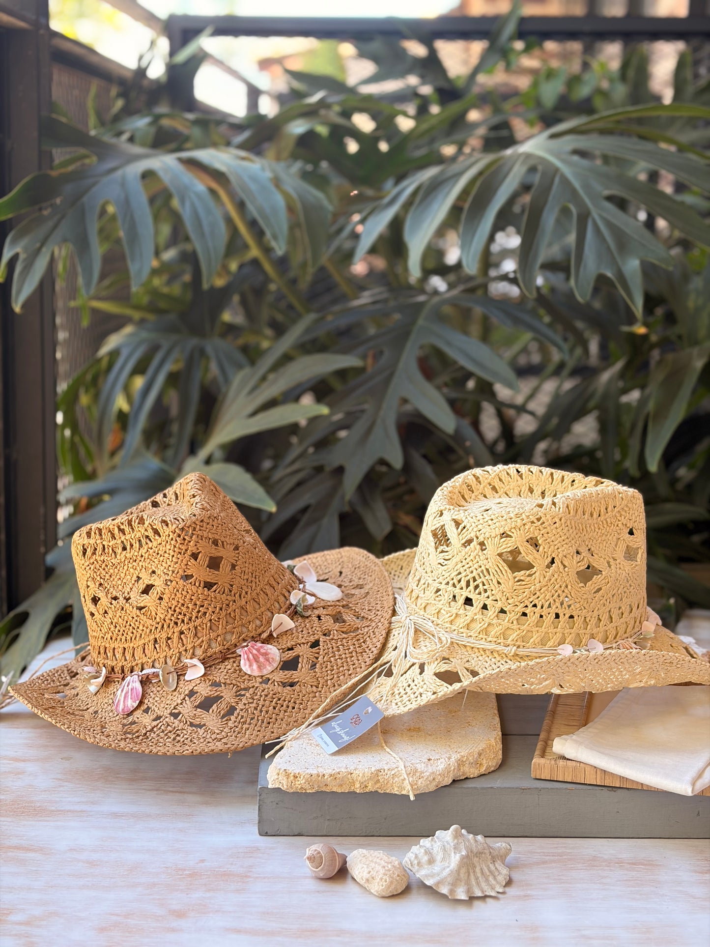 Sombrero tipo vaquero macramé dijes de mar