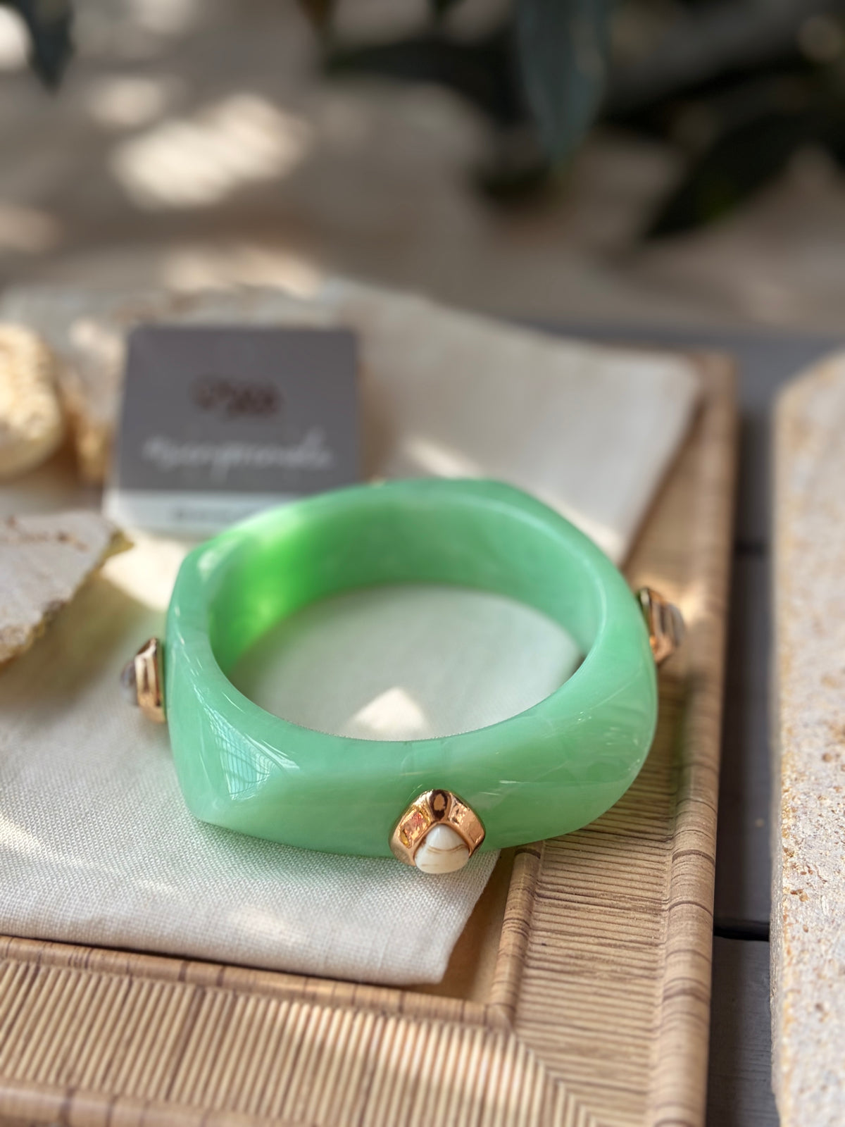 Pulsera en resina degradé con piedras