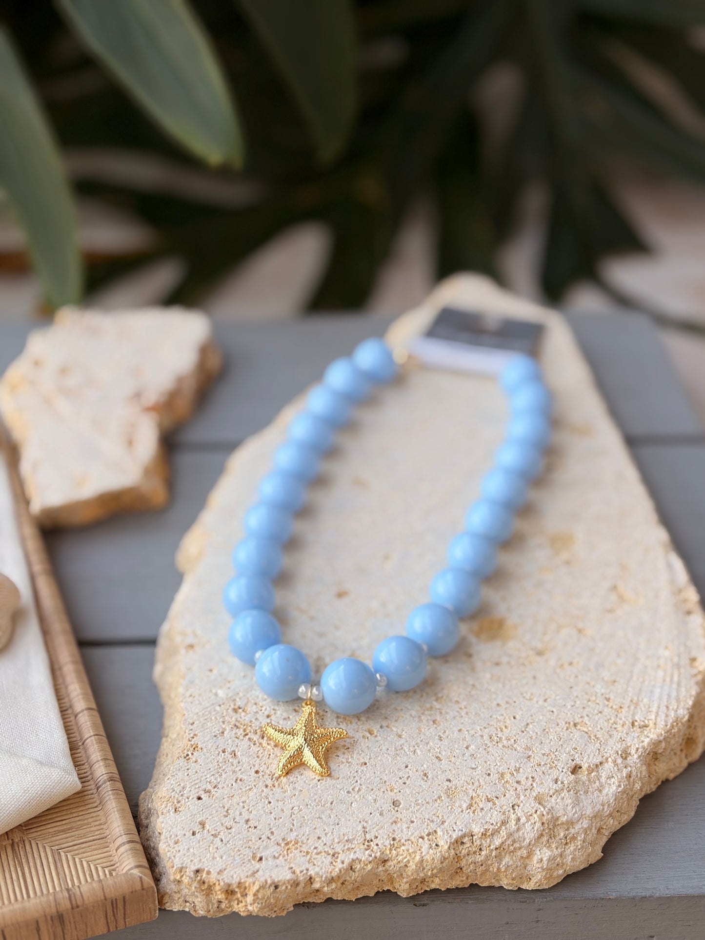 Collar de bolas azul dije estrella de mar