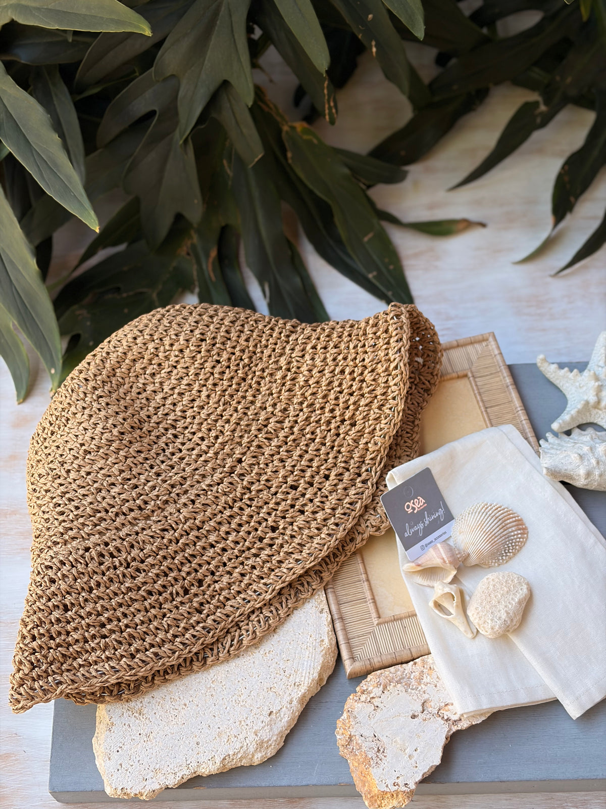 Sombrero o gorro tipo bucket hat en fique