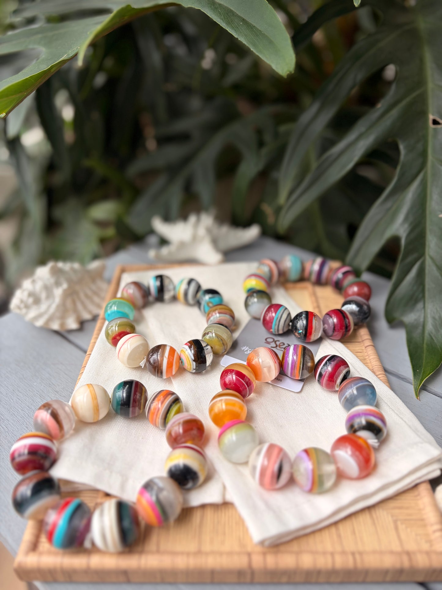 Pulsera en resina resortada bolas multicolor