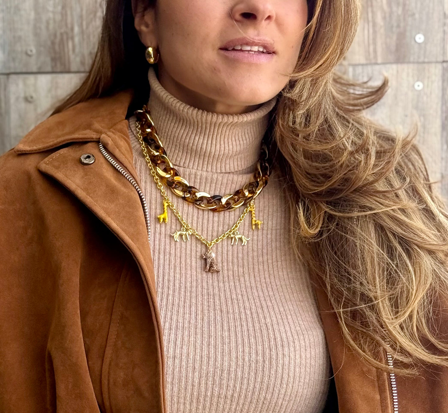 Collar corto eslabones animal print