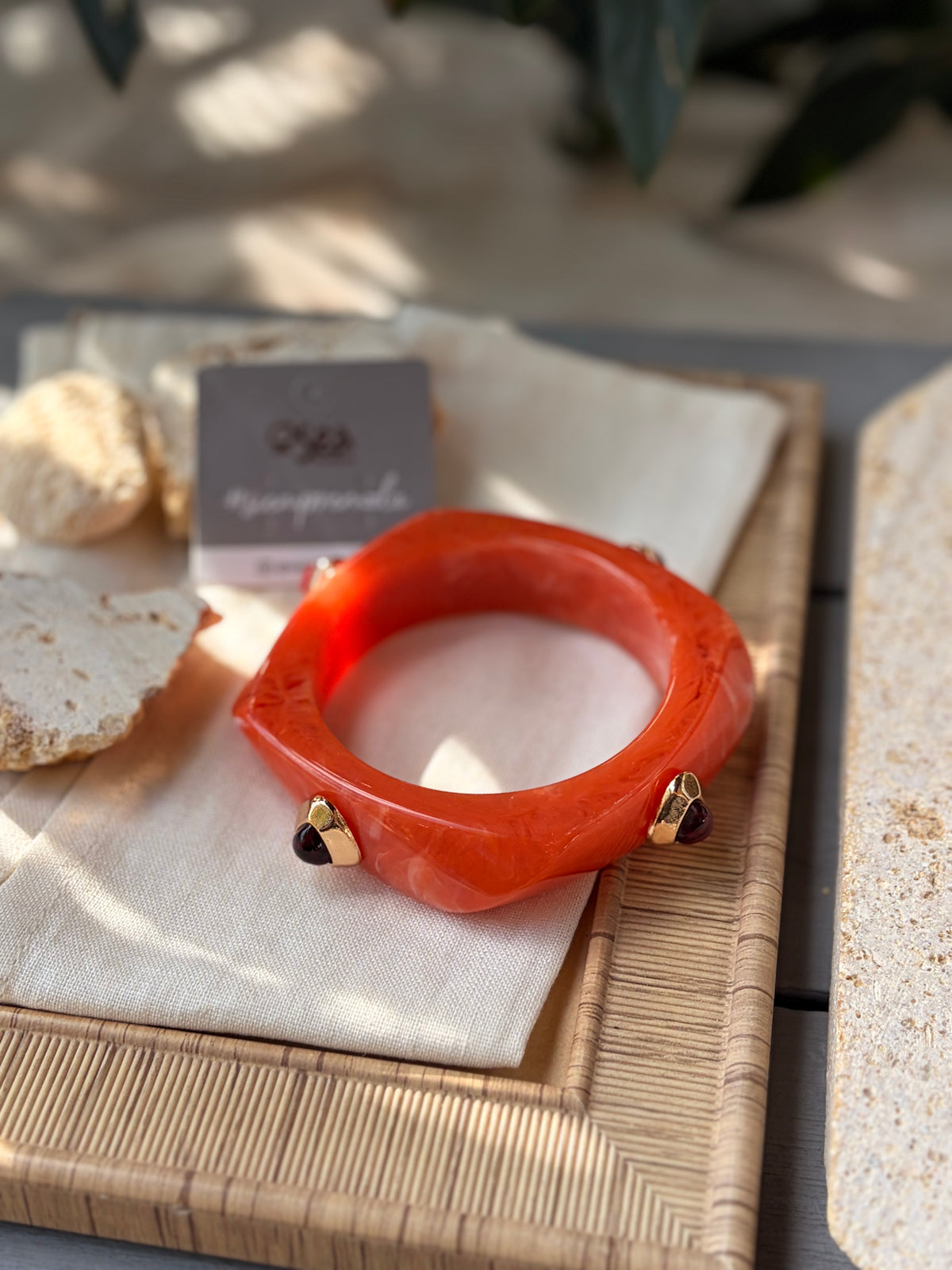 Pulsera en resina degradé con piedras