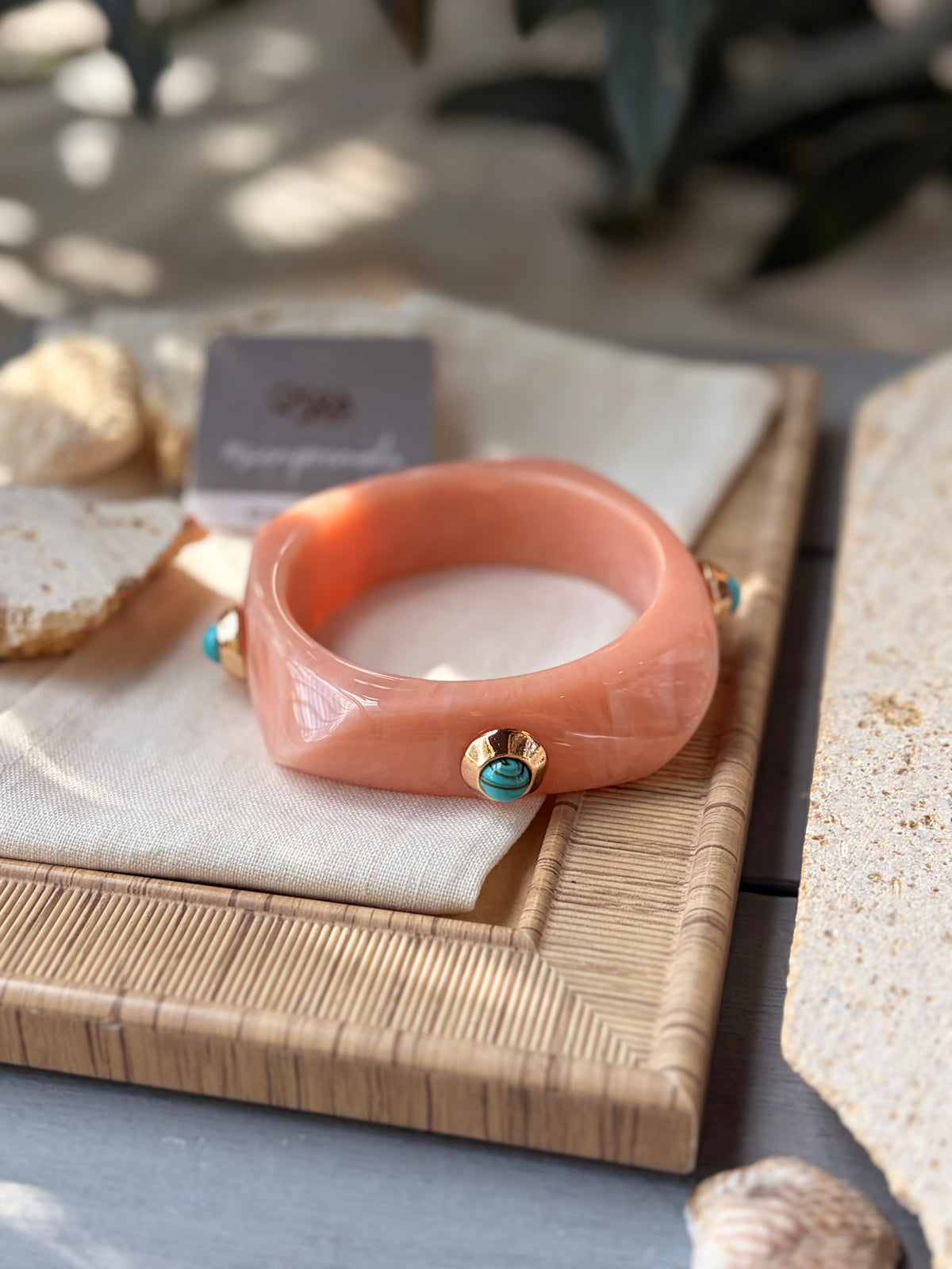 Pulsera en resina degradé con piedras