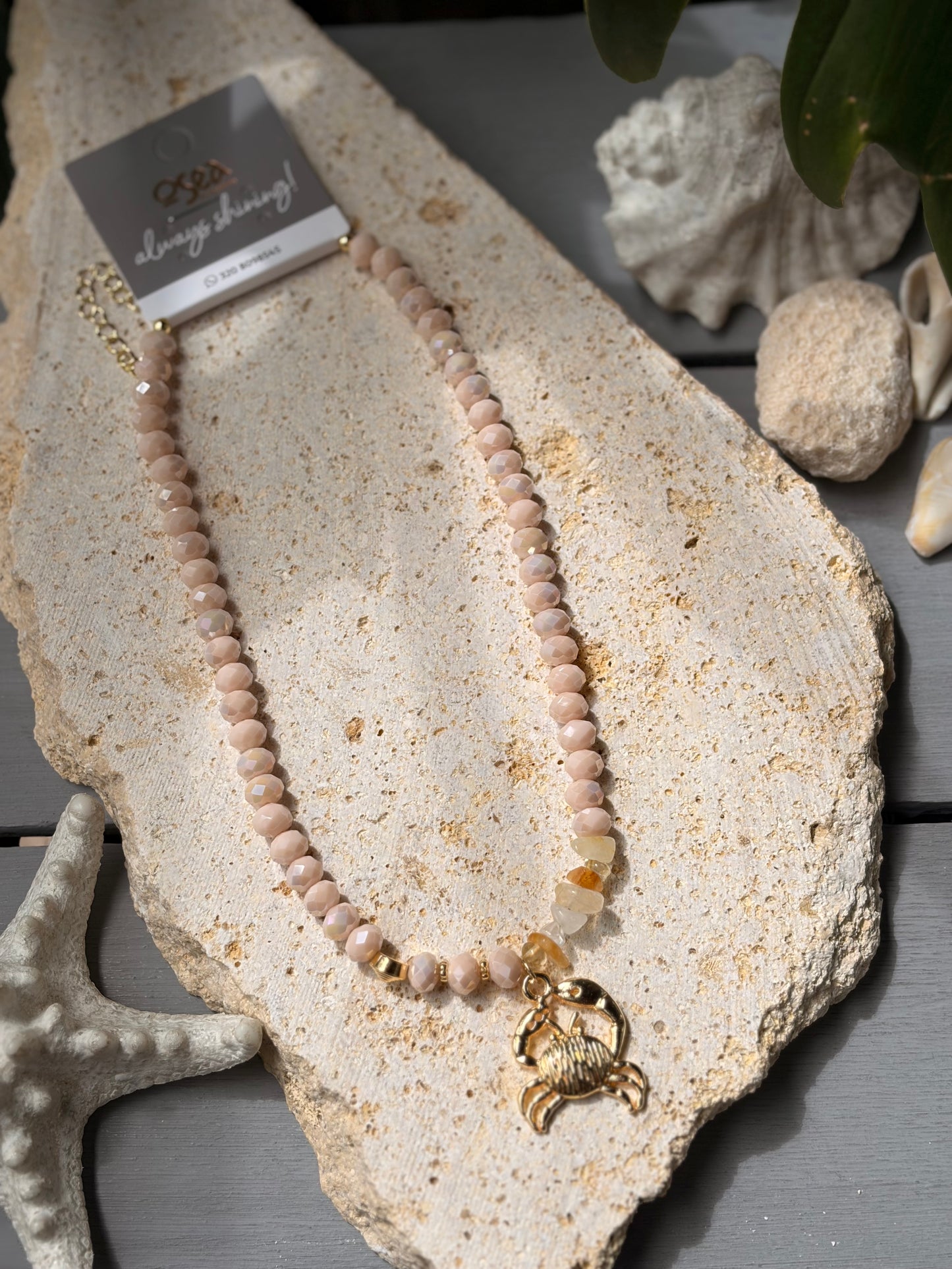 Collar piedras y dije cangrejo 24k