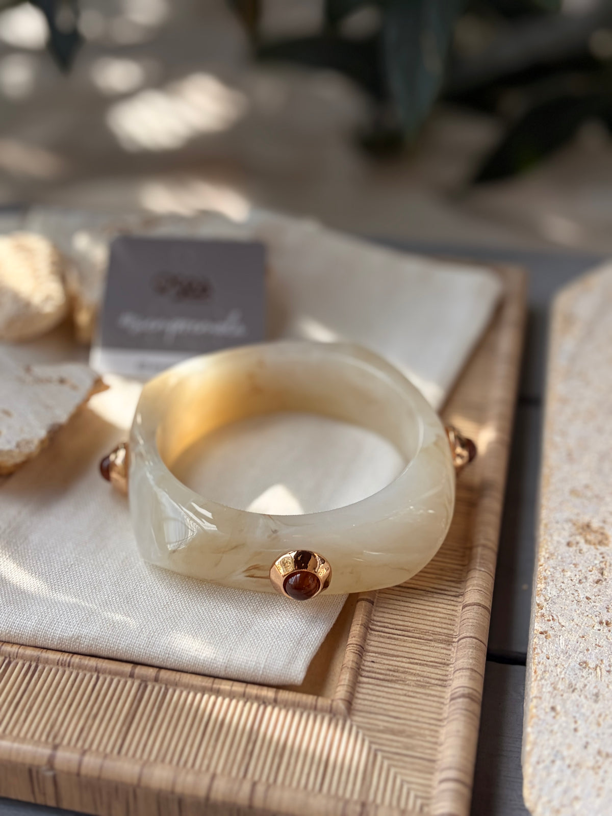 Pulsera en resina degradé con piedras