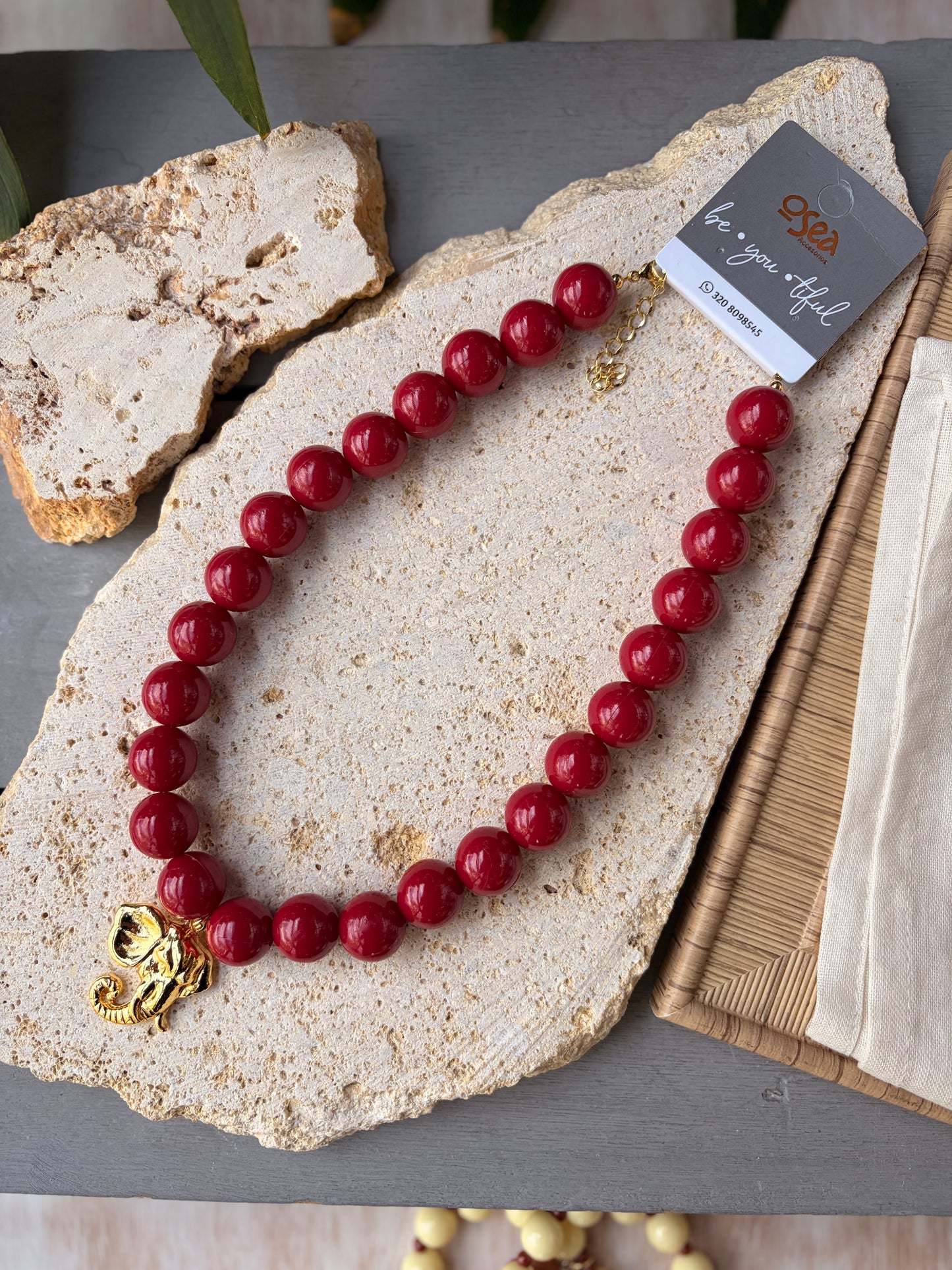 Collar bolas vinotinto dije elefante 24k