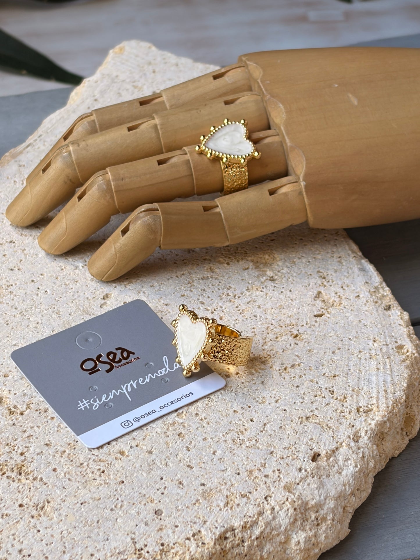 Anillo rodinado ajustable corazón efecto nácar