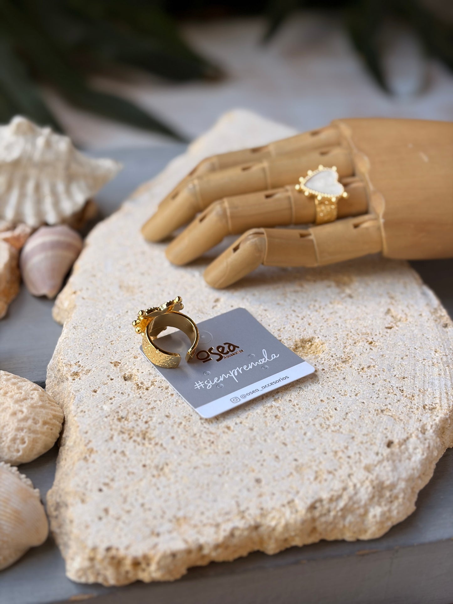 Anillo rodinado ajustable corazón efecto nácar