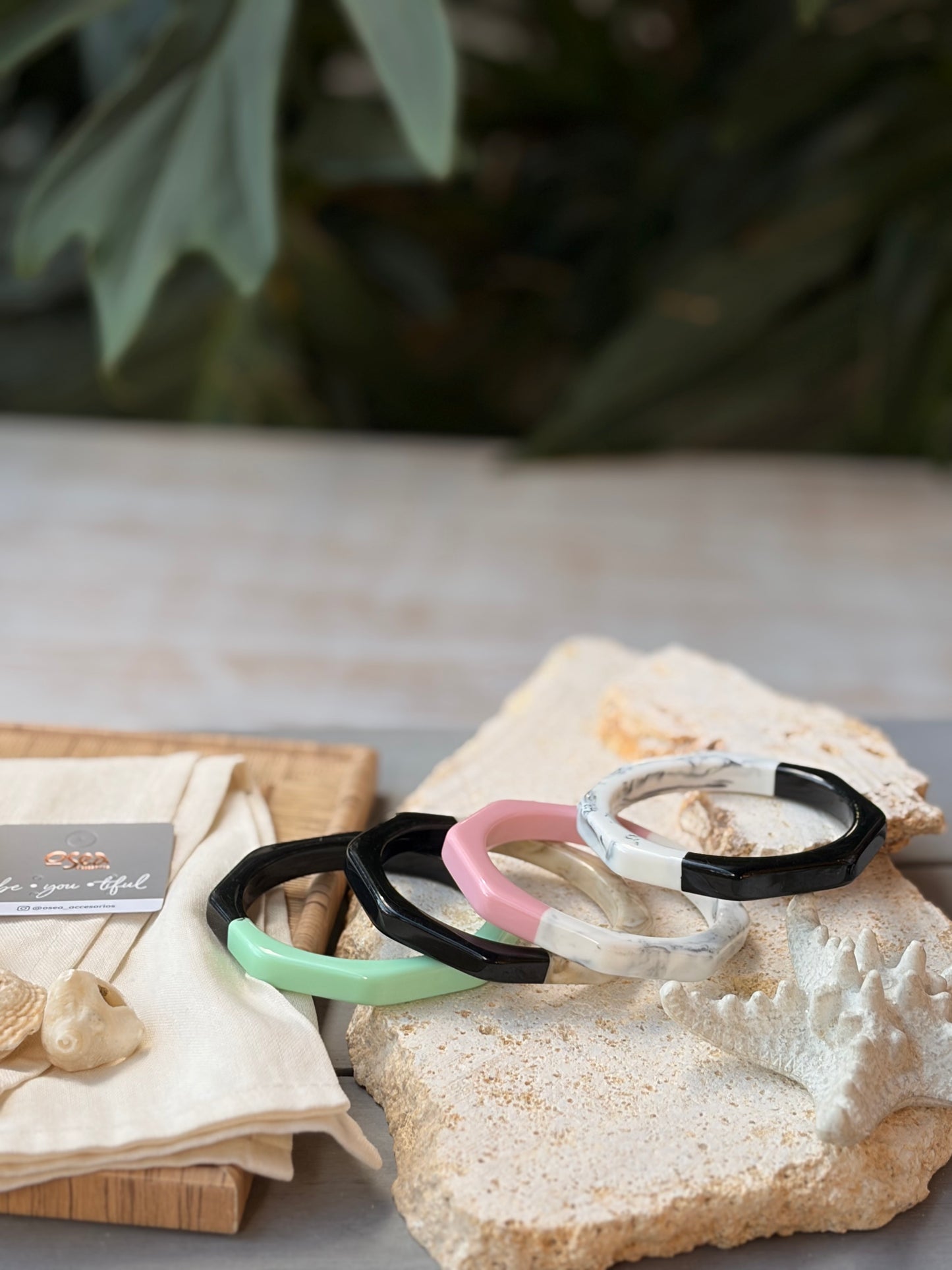 Pulsera hexagonal resina bicolor
