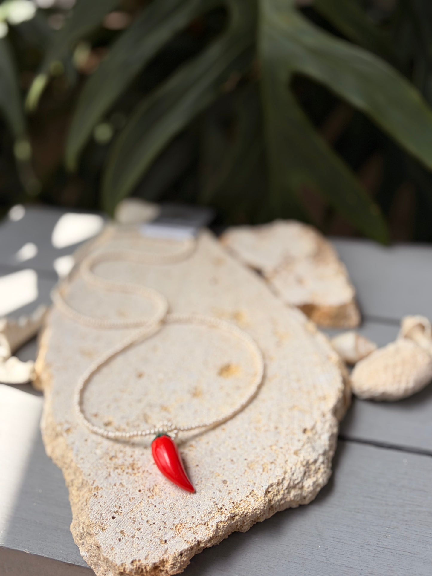 Collar largo mostacillas dije pimiento