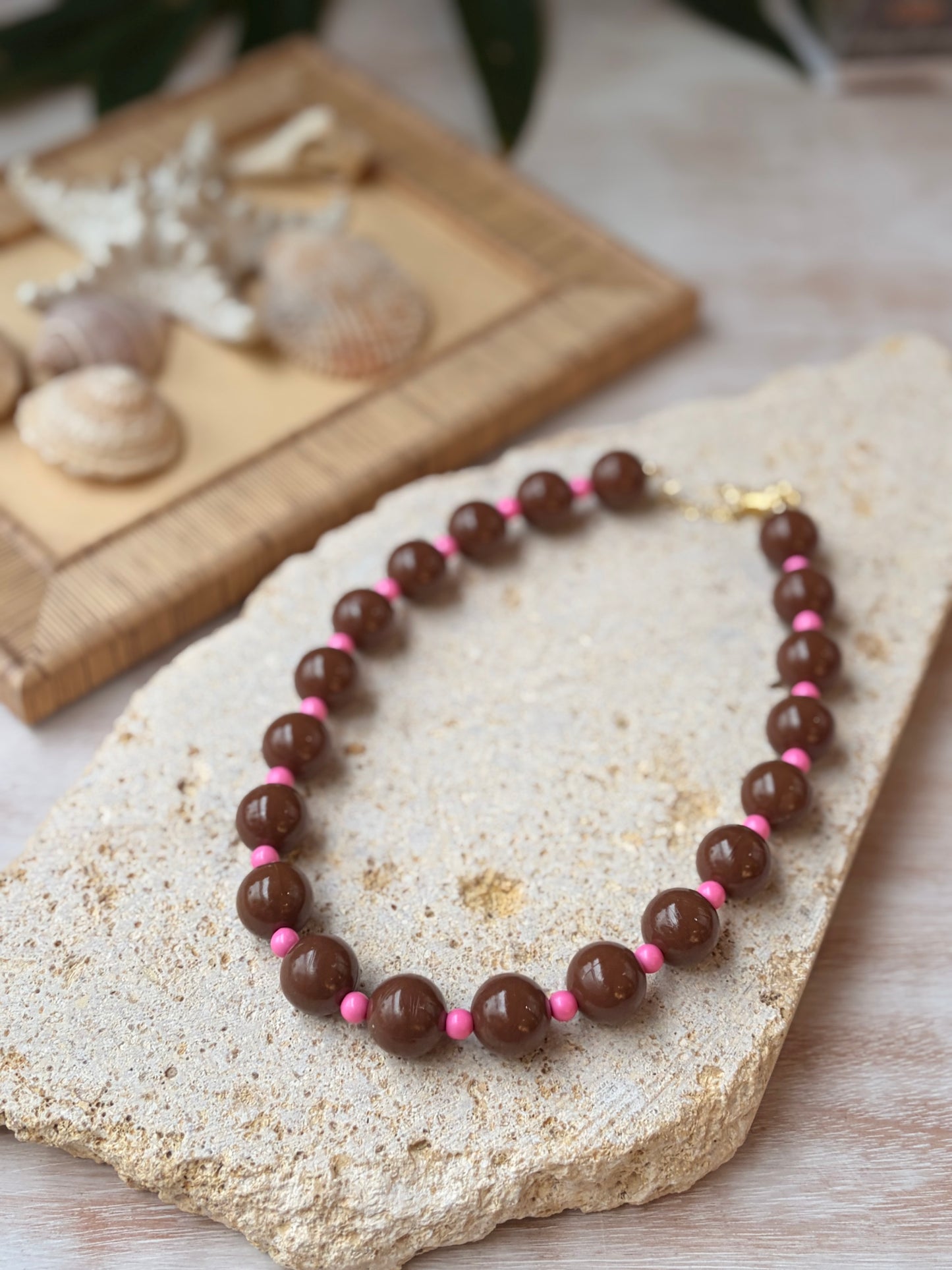 Collar de bolas y mostacillas colores
