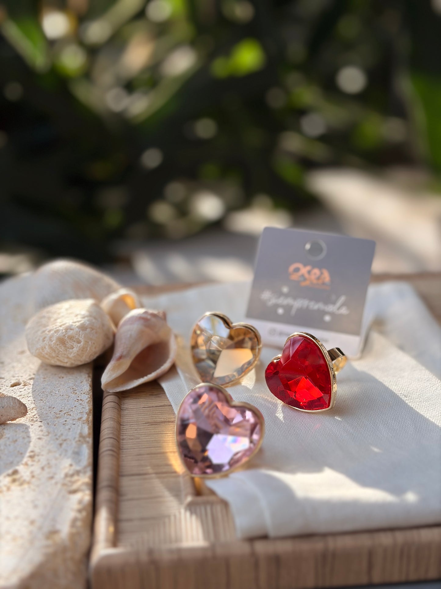 Anillo piedra cristal corazón