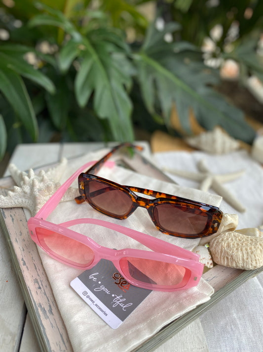 Gafas de sol rosadas y animal print