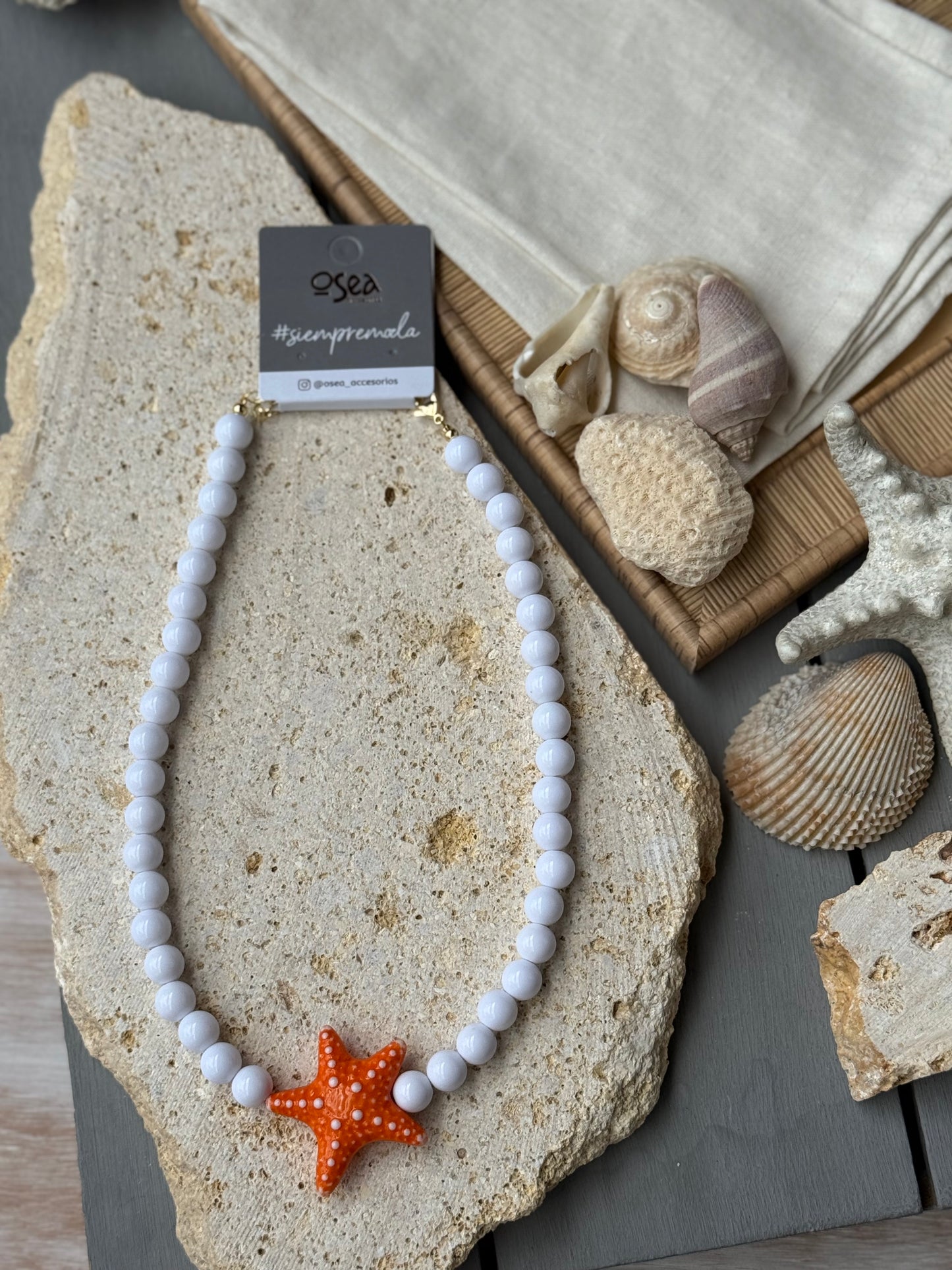 Collar bolas blancas dije estrella mar