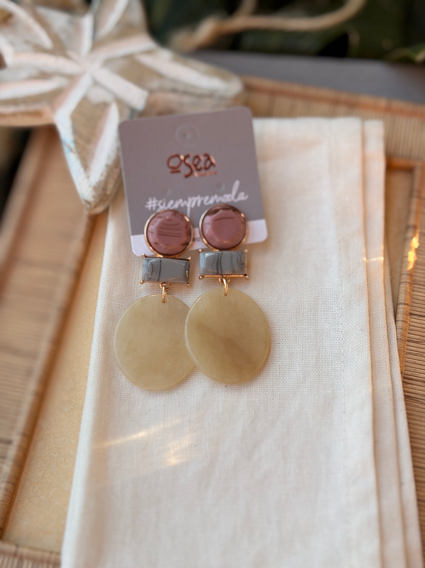Aretes en resina colores pastel