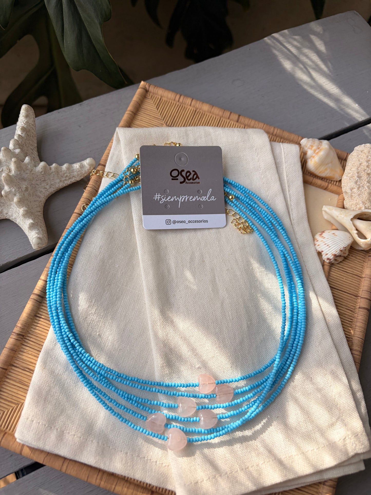 Choker mostacillas turquesa dije corazón rosado suave