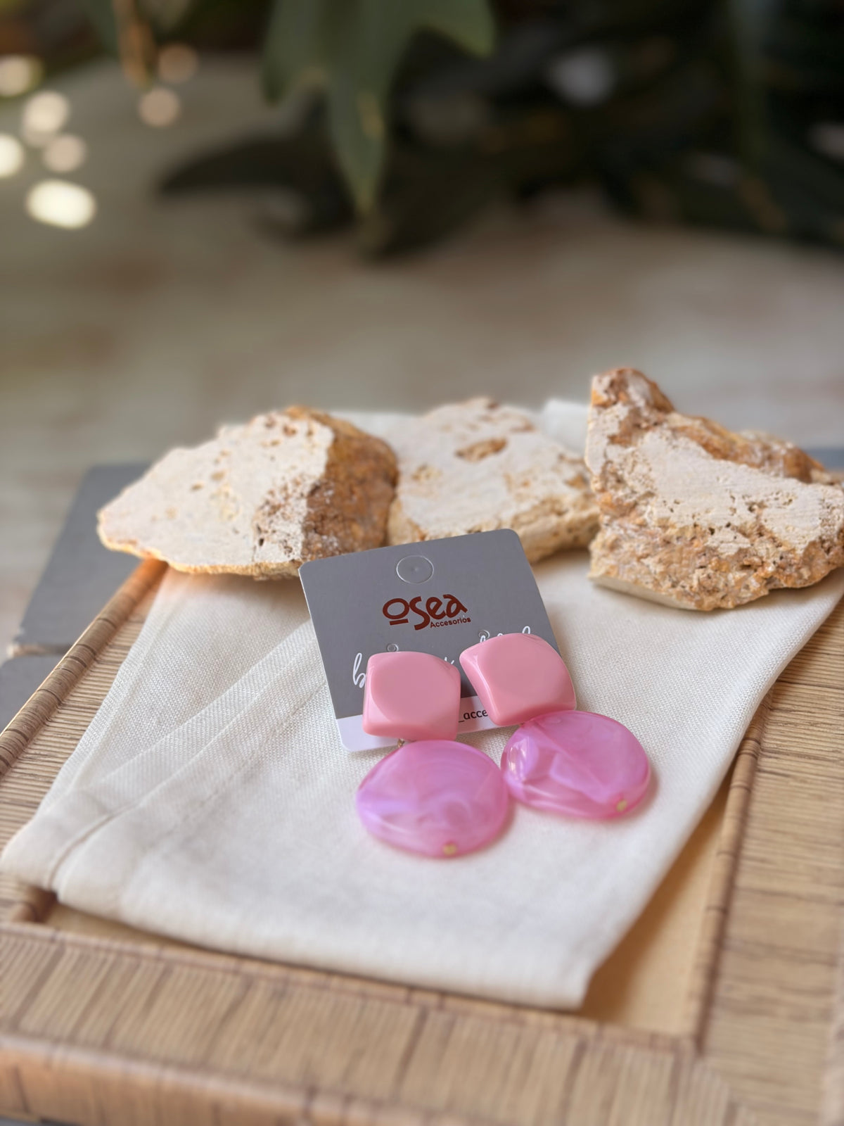 Aretes en resina rosados doble cuerpo
