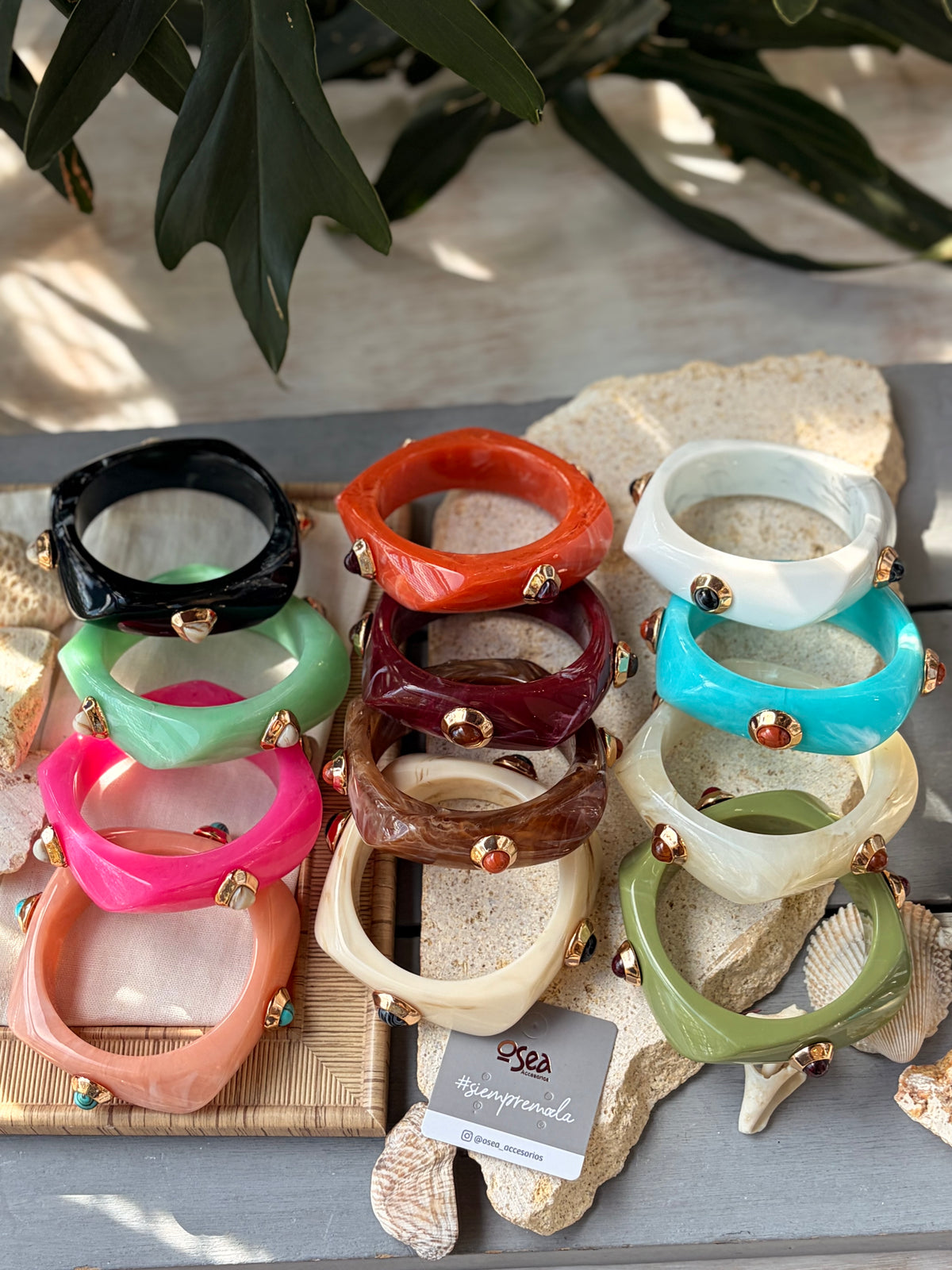 Pulsera en resina degradé con piedras