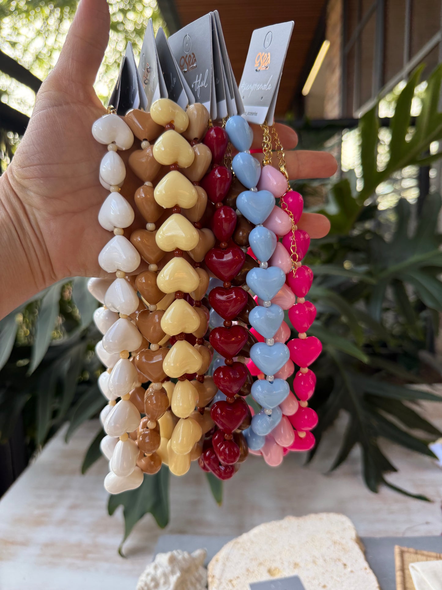 Collar corazones pasta