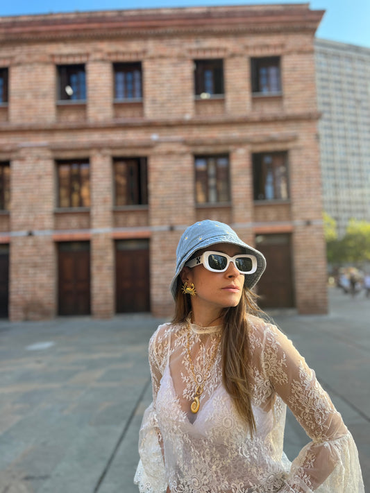 Gorro de margaritas tipo bucket hat