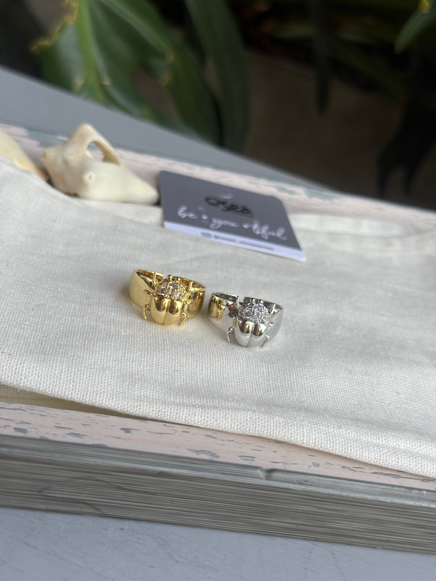 Anillo rodinado cucarrón
