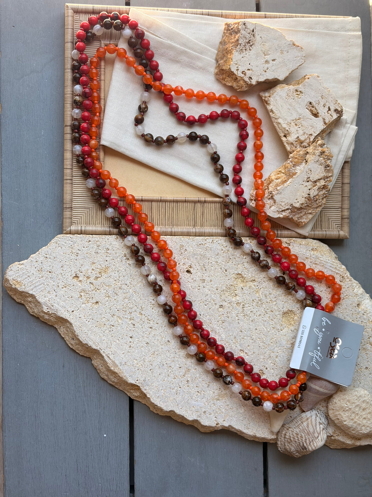 Collar triple color en bolas resina con efecto