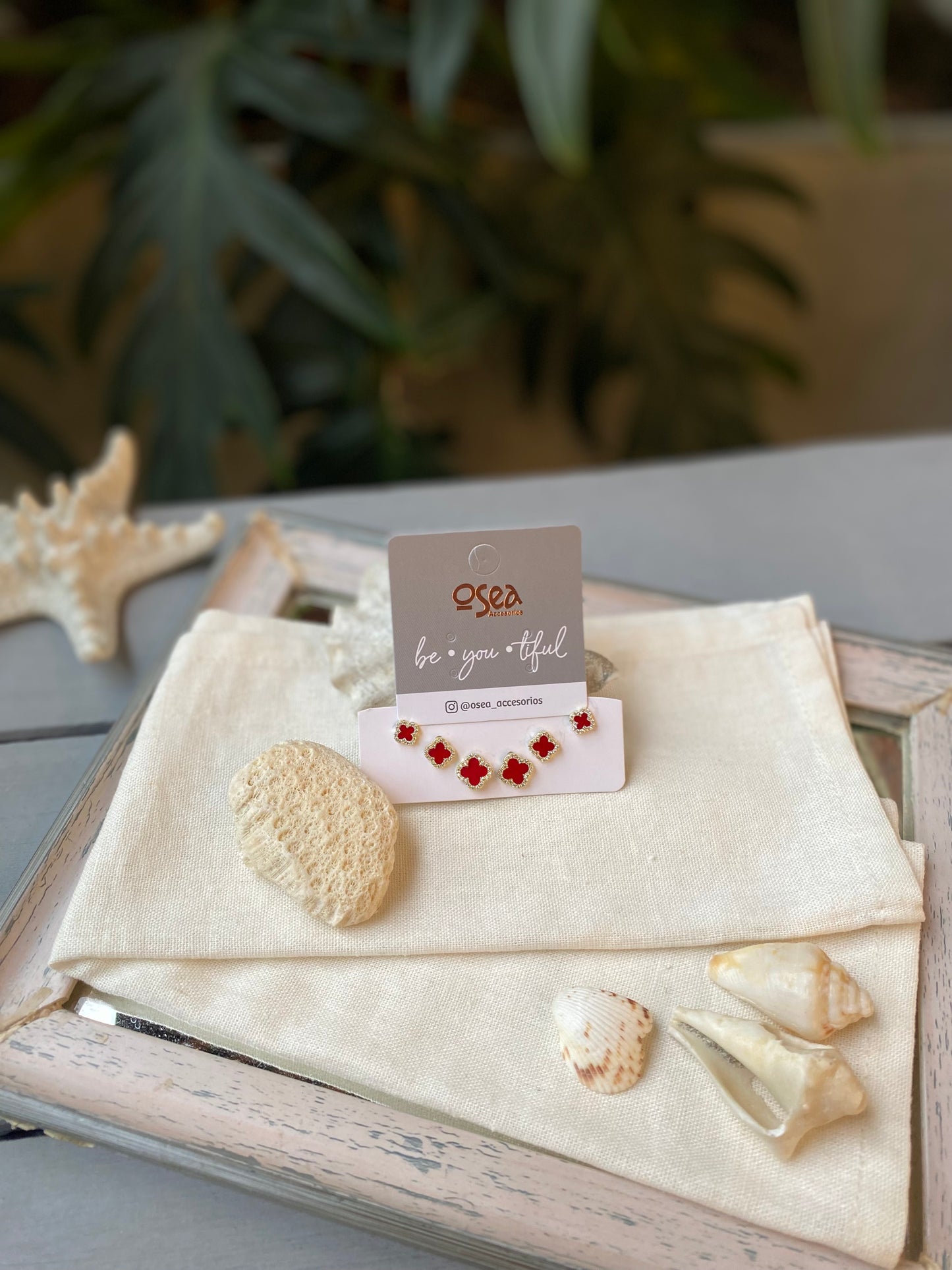 Set topos rodinados flor roja y mini piedras x3